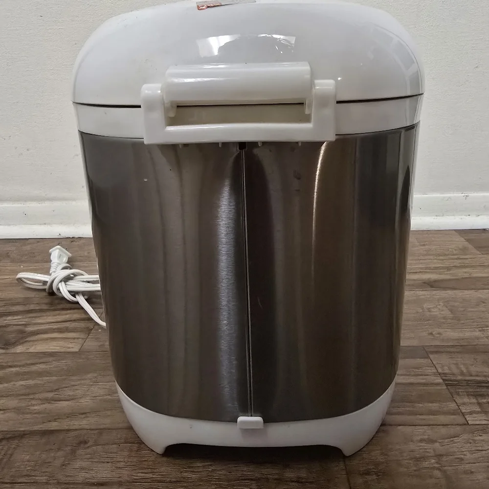 SKG Automatic Programmable Bread Machine - Picture 6 of 8